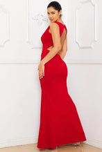 Load image into Gallery viewer, RHINESTONE BROOCH CENTERED MAXI DRESS